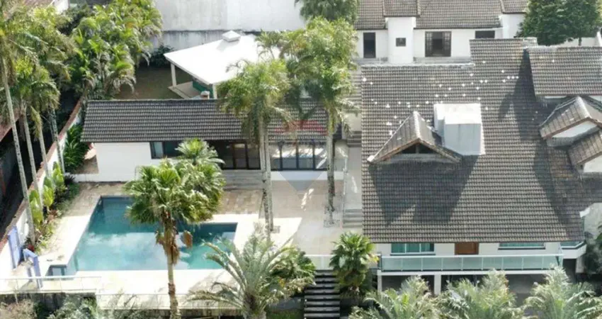 Casa de Condomínio para venda em Arujázinho I, Ii E Iii de 779.00m² com 4 Quartos, 3 Suites e 13 Garagens