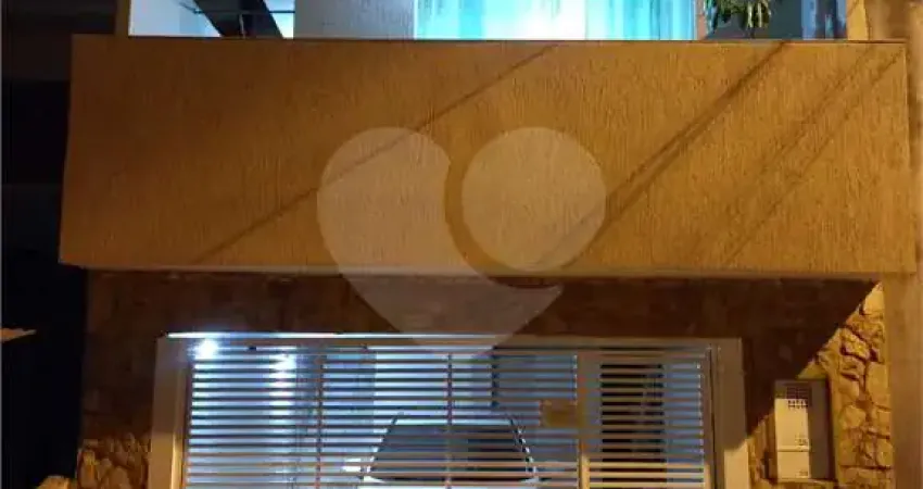 Sobrado para venda em Vila Sacadura Cabral de 200.00m² com 2 Quartos, 2 Suites e 1 Garagem