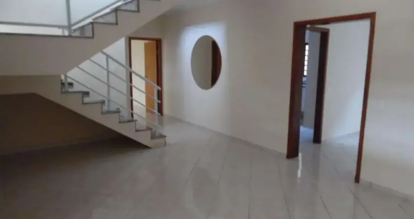 Casa para alugar em Nova Americana de 205.00m² com 4 Quartos, 2 Suites e 3 Garagens