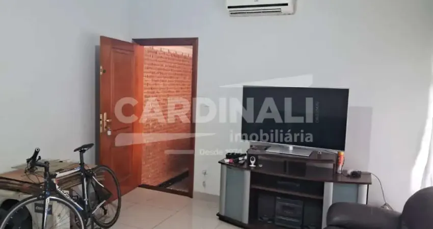Casa para venda em Centro de 171.00m² com 3 Quartos, 1 Suite e 2 Garagens