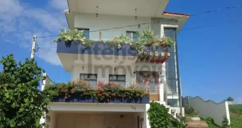 Casa de Condomínio para venda em Loteamento Residencial Fazenda Casa Grande de 270.00m² com 3 Quartos, 1 Suite e 4 Garagens