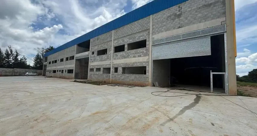 Galpão / Depósito / Armazém para venda e aluguel em Salto de Pirapora de 2000.00m² com 10 Garagens