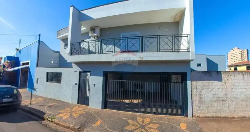 Casa para venda em Bom Jesus de 173.00m² com 3 Quartos, 2 Suites e 2 Garagens