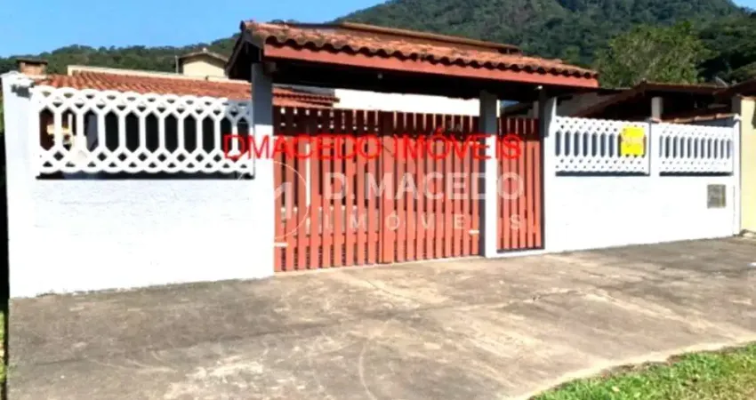 Casa para venda em Praia Da Lagoinha de 238.07m² com 3 Quartos, 1 Suite e 4 Garagens