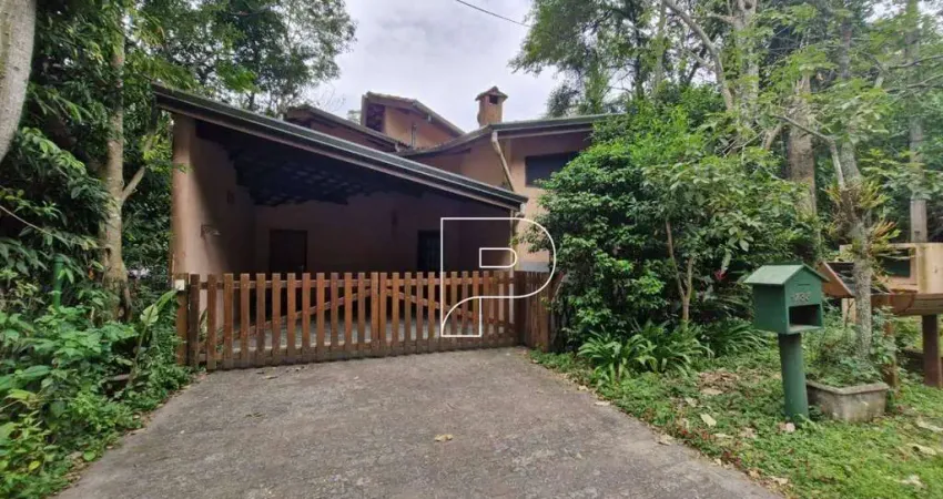 Casa de Condomínio para venda e aluguel em Vila Verde de 220.00m² com 3 Quartos, 1 Suite e 4 Garagens