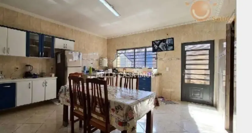 Casa para venda em Vila Angélica de 212.00m² com 3 Quartos, 1 Suite e 3 Garagens
