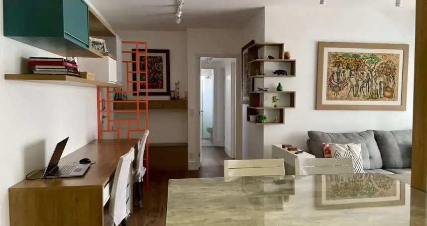 Apartamento para venda em Aclimação de 106.00m² com 3 Quartos, 1 Suite e 2 Garagens