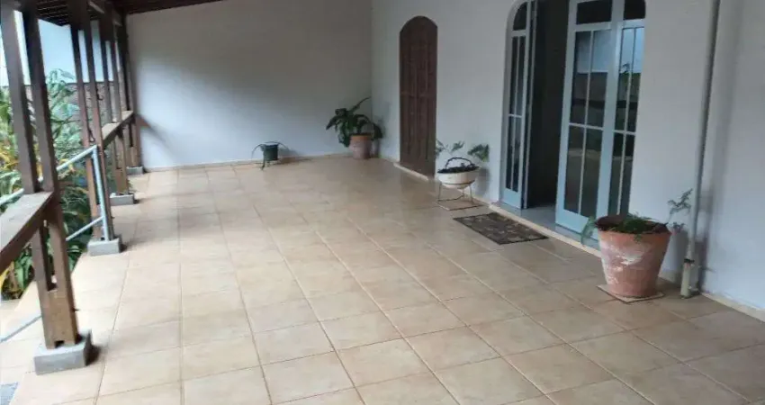 Casa para venda em Barão Geraldo de 173.00m² com 3 Quartos, 1 Suite e 5 Garagens