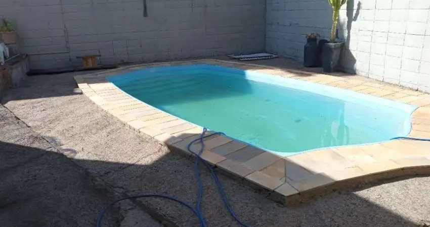 Casa para venda em Cidade Universitária de 270.00m² com 4 Quartos, 1 Suite e 4 Garagens