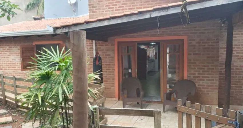 Casa para venda em Bosque De Barão Geraldo de 250.00m² com 4 Quartos, 1 Suite e 4 Garagens