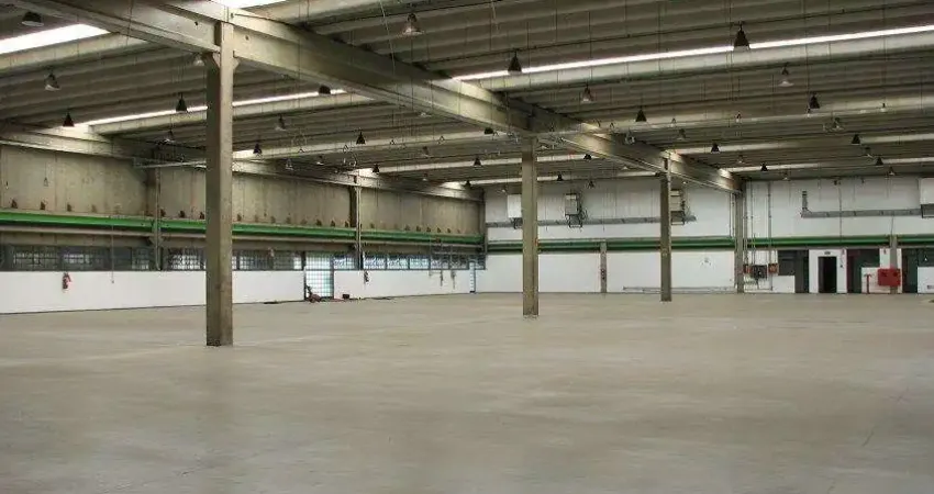 Galpão / Depósito / Armazém para venda e aluguel em Real Parque de 4500.00m²