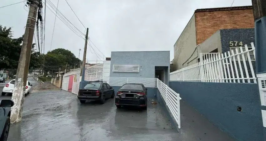 Casa para alugar em Jardim Guanabara de 175.00m² com 6 Quartos, 3 Suites e 2 Garagens