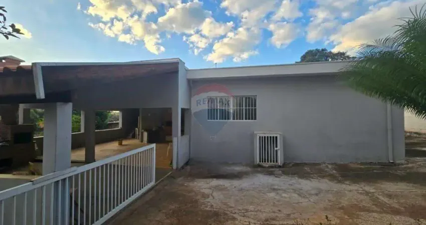 Casa para venda em Vale Das Paineiras de 184.00m² com 2 Quartos e 3 Garagens