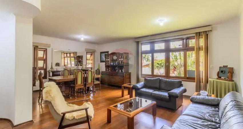 Casa de Condomínio para venda em Condomínio Residencial Village D'avignon de 369.00m² com 5 Quartos, 3 Suites e 4 Garagens