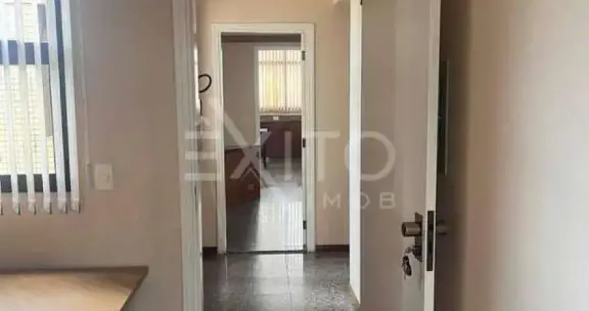 Sala Comercial para venda e aluguel em Centro de 115.00m² com 1 Garagem