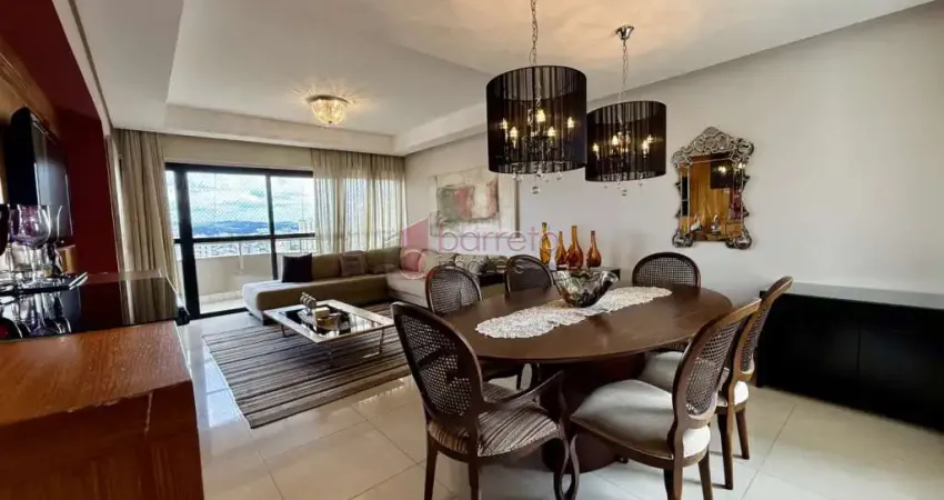 Apartamento para venda em Centro de 234.00m² com 3 Quartos, 1 Suite e 2 Garagens