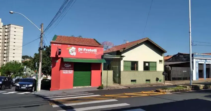 Casa para venda em Chácara Freitas de 229.00m² com 2 Quartos, 2 Suites e 2 Garagens