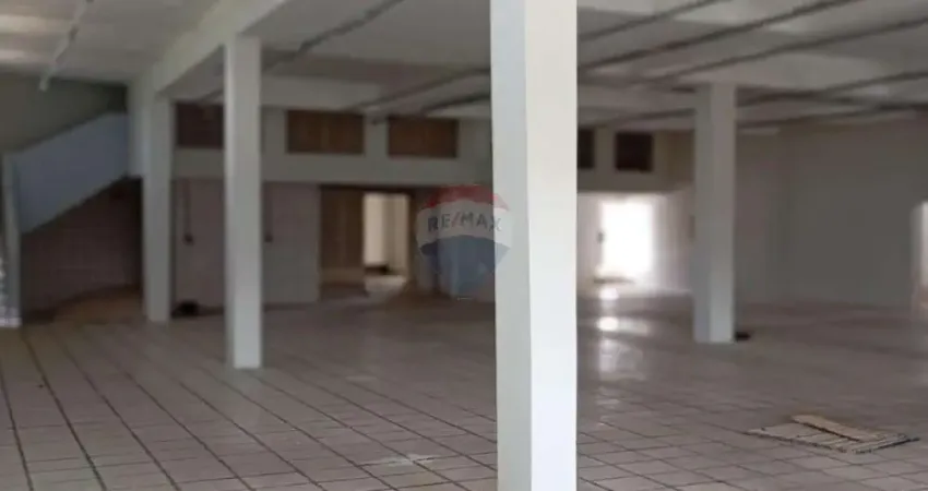 Imóvel Comercial para alugar em Jardim Ipê Iv de 500.00m² com 3 Garagens