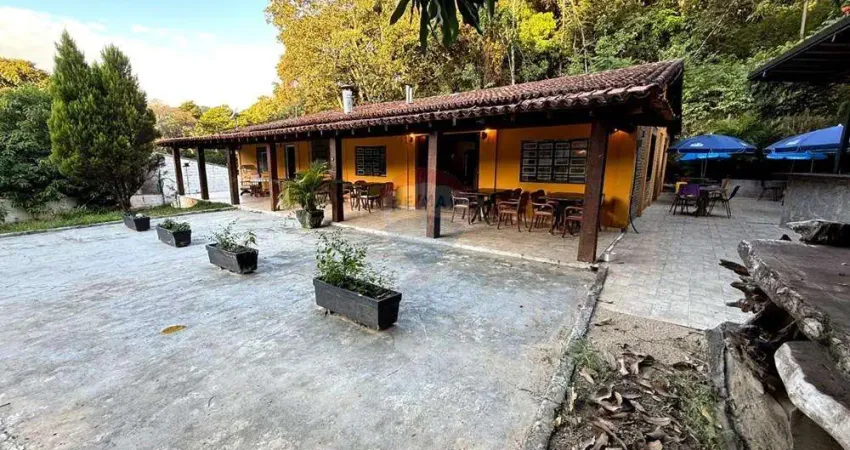 Chácara para venda em Serra Negra de 500.00m² com 6 Quartos, 1 Suite e 10 Garagens