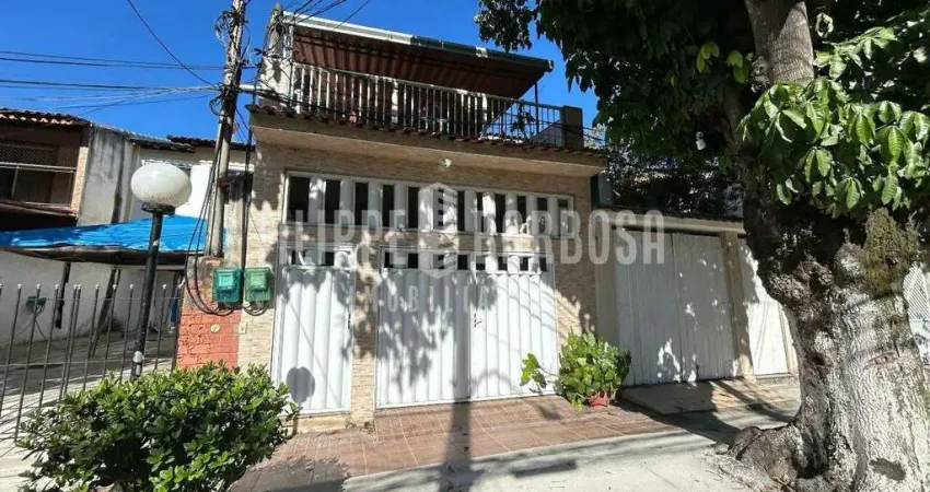 Casa para venda em Irajá de 90.00m² com 3 Quartos, 1 Suite e 2 Garagens