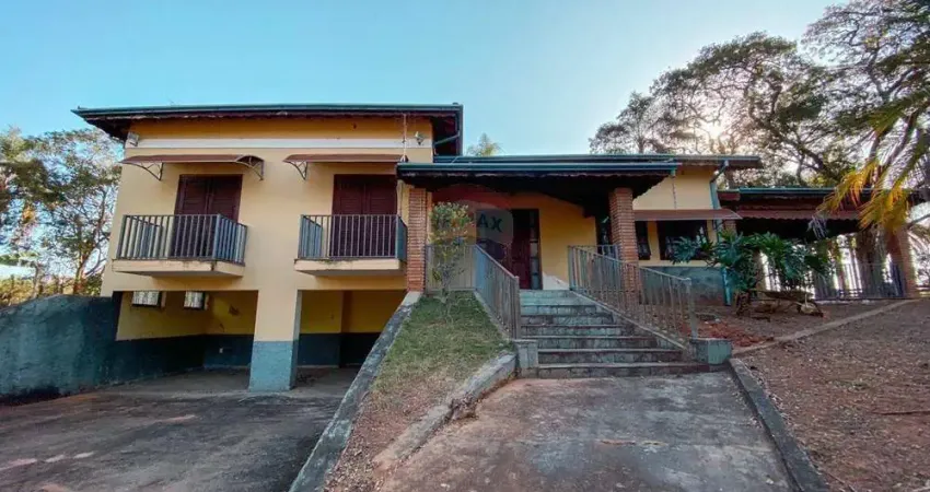 Chácara para venda em Sítio Cruzeiro de 240.00m² com 3 Quartos, 1 Suite e 3 Garagens