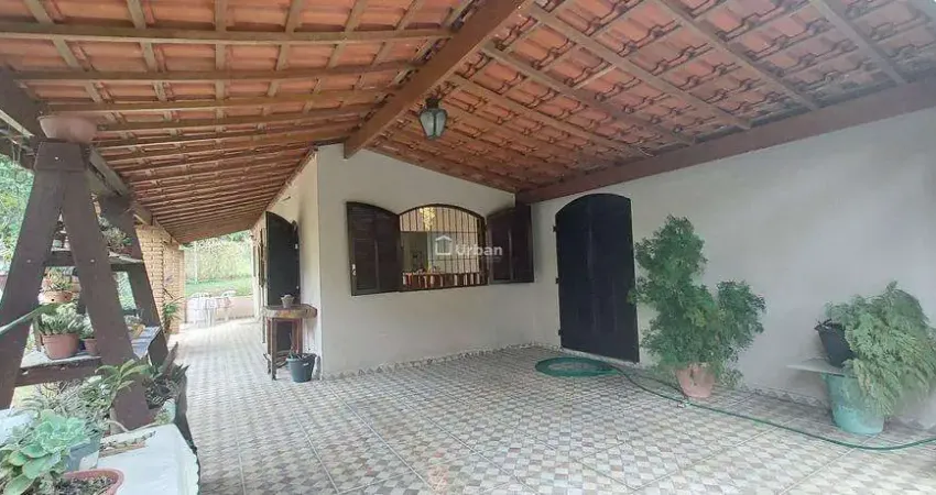 Casa de Condomínio para venda em Granja Clotilde de 284.00m² com 3 Quartos, 1 Suite e 8 Garagens