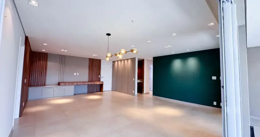 Apartamento para venda em Centro de 180.00m² com 3 Quartos, 3 Suites e 3 Garagens