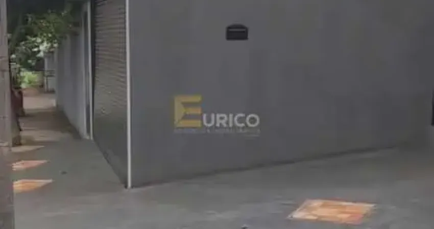 Casa para alugar em Medeiros de 260.00m² com 6 Quartos, 2 Suites e 7 Garagens