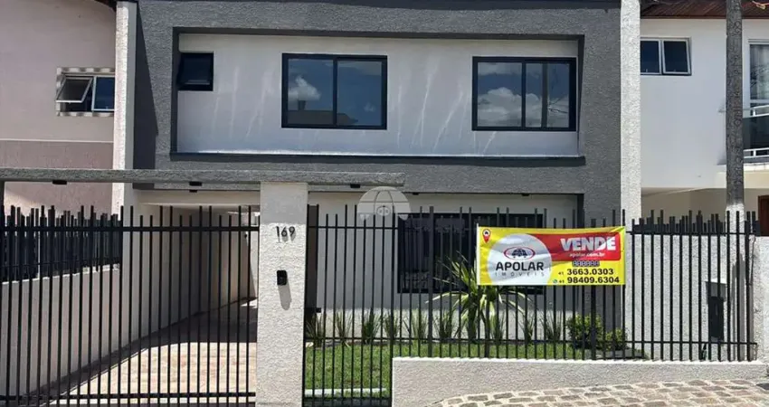 Sobrado para venda em Butiatuvinha de 140.00m² com 3 Quartos, 1 Suite e 2 Garagens