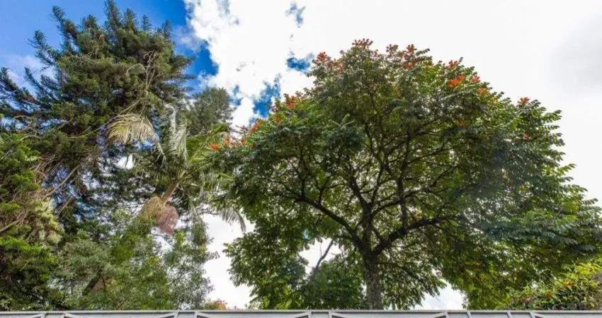 Casa para venda em Jardim Morumbi de 329.00m² com 4 Quartos, 1 Suite e 3 Garagens