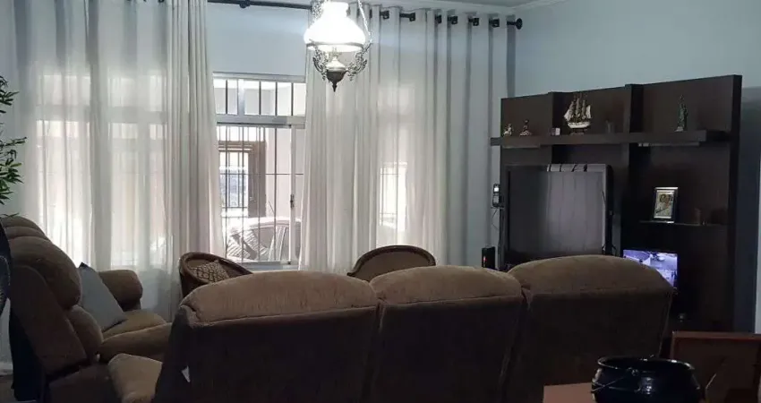 Sobrado para venda em Vila Marieta de 235.00m² com 3 Quartos, 1 Suite e 2 Garagens