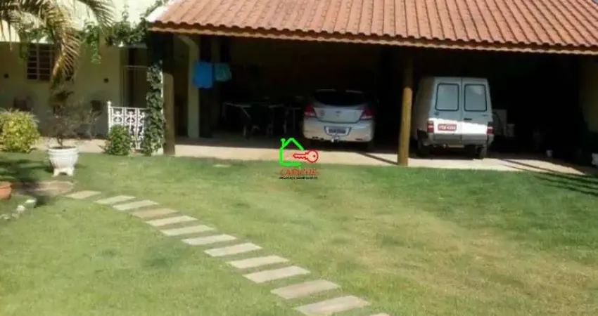 Casa para venda em Santa Cândida de 1300.00m² com 3 Quartos e 8 Garagens