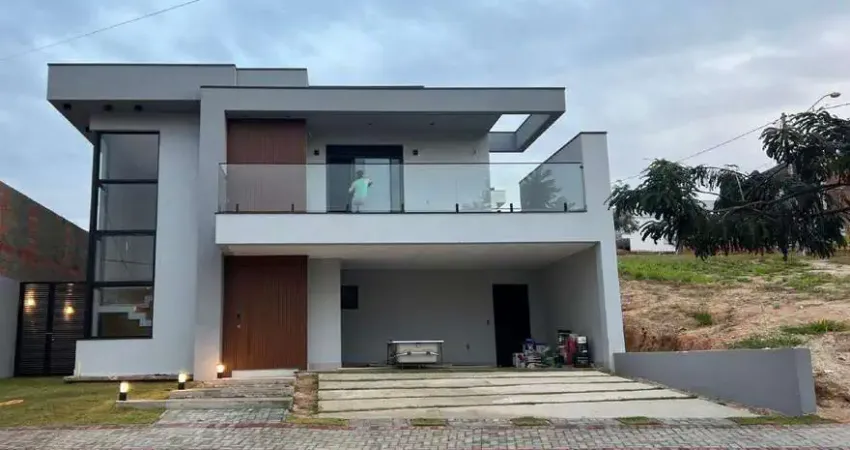 Casa de Condomínio para venda em Jardim Laguna de 253.00m² com 4 Quartos, 3 Suites e 4 Garagens