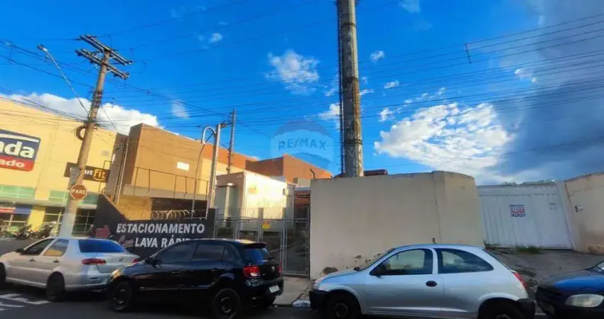 Prédio Comercial para alugar em Jardim Das Paineiras de 175.02m² com 4 Quartos, 2 Suites e 8 Garagens