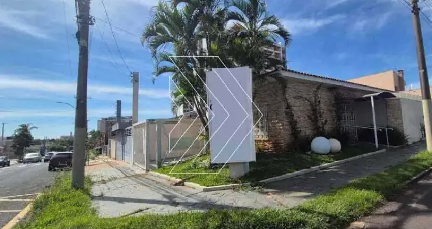 Prédio Comercial para alugar em Jardim Maria Izabel de 200.00m² com 4 Quartos, 1 Suite e 2 Garagens