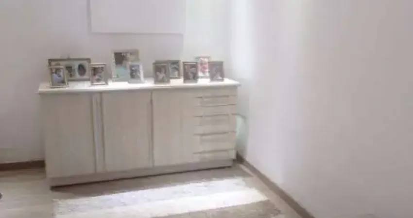 Casa para venda em Vila Constança de 134.00m² com 2 Quartos e 5 Garagens