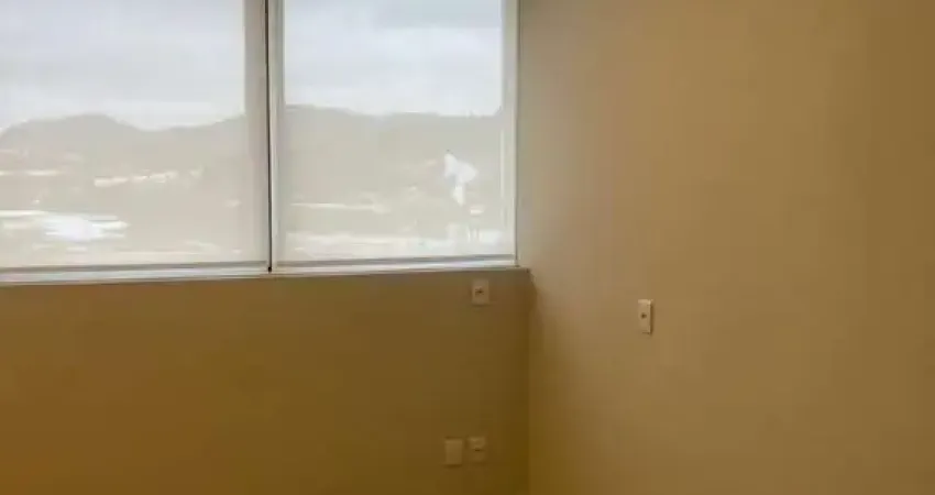 Sala Comercial para venda e aluguel em Vila Mogilar de 35.74m²