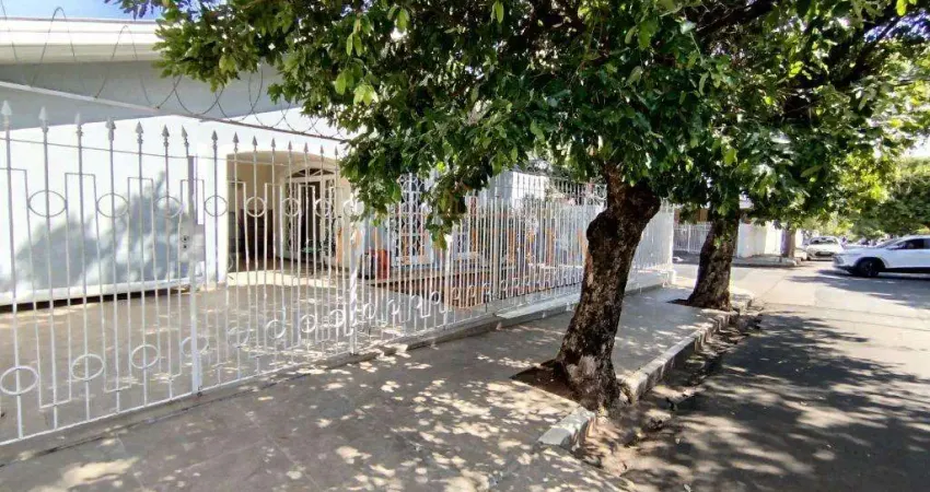 Casa para venda em Paraíso de 172.00m² com 3 Quartos, 1 Suite e 4 Garagens