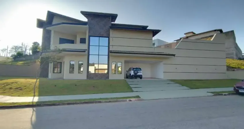 Sobrado para venda e aluguel em Soares de 270.00m² com 3 Quartos, 1 Suite e 4 Garagens