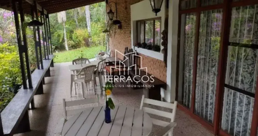 Fazenda / Sítio para venda em Jardim Vitória de 300.00m² com 5 Quartos, 3 Suites e 12 Garagens