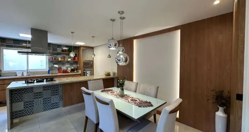 Sobrado para venda em Residencial Santa Giovana de 234.00m² com 3 Quartos, 3 Suites e 3 Garagens