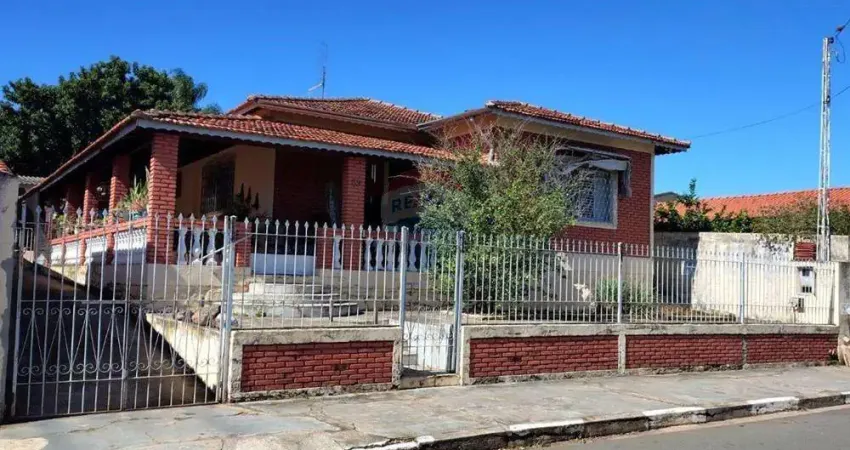 Casa para venda em Vila Rica de 450.00m² com 3 Quartos, 1 Suite e 3 Garagens