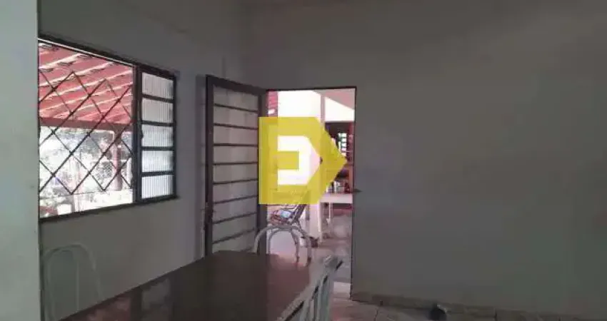 Chácara para venda em Chácaras Arco-íris de 130.00m² com 2 Quartos, 1 Suite e 6 Garagens