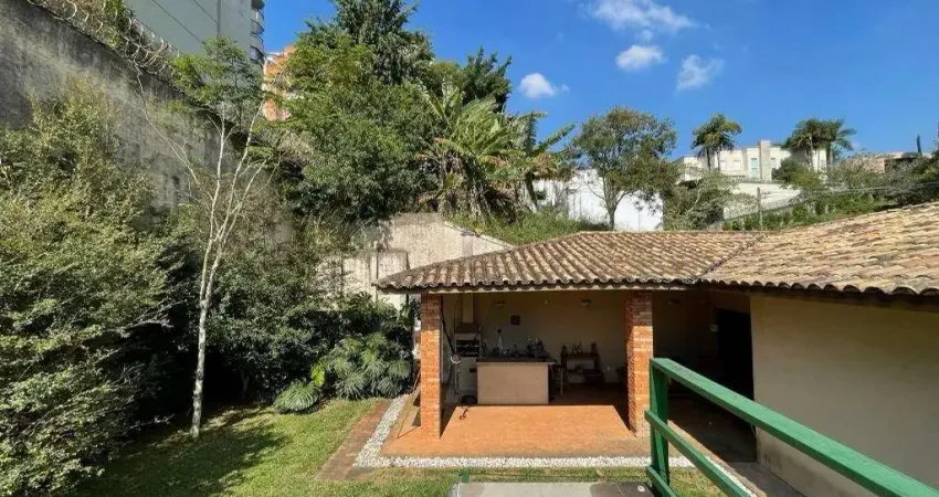 Casa para venda em Vila Morumbi de 600.00m² com 4 Quartos, 1 Suite e 3 Garagens