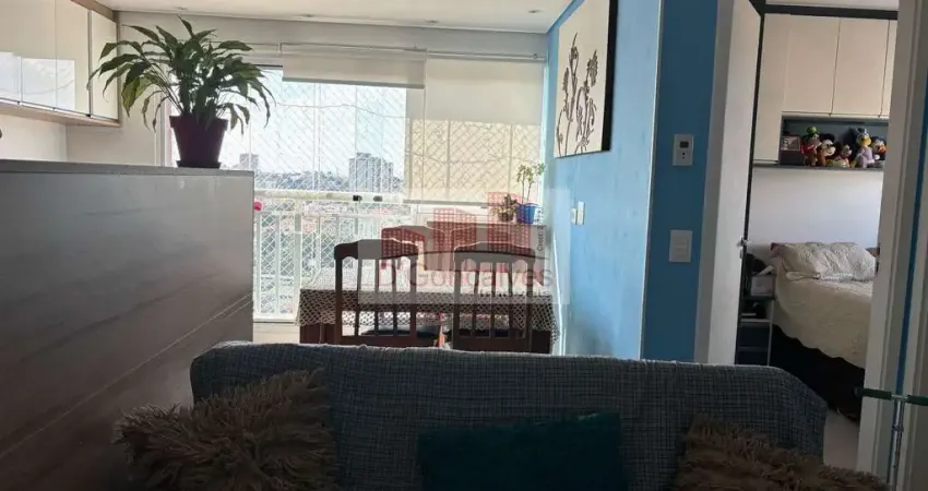 Apartamento para venda em Centro de 44.00m² com 2 Quartos e 1 Garagem