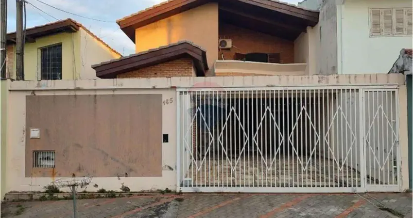 Casa para venda em Jardim Astro de 271.00m² com 3 Quartos, 1 Suite e 4 Garagens