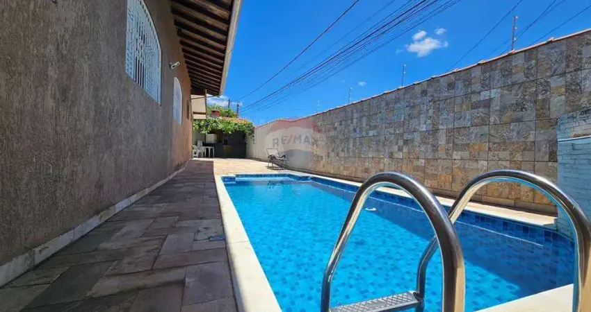 Casa para venda em Jardim Maria Do Carmo de 151.00m² com 3 Quartos, 1 Suite e 4 Garagens