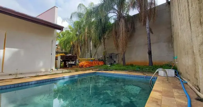 Casa para venda em Vista Alegre de 350.00m² com 3 Quartos, 1 Suite e 3 Garagens