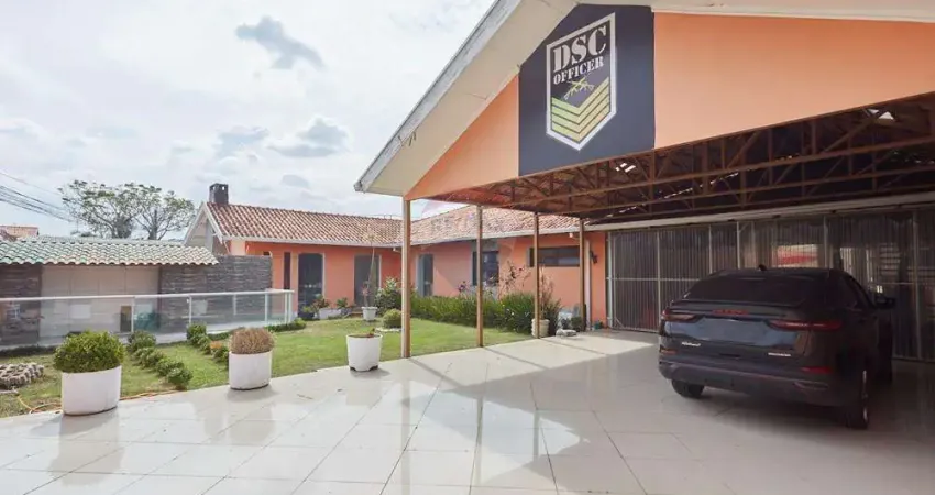 Casa para venda em Cajuru de 344.00m² com 3 Quartos, 1 Suite e 5 Garagens