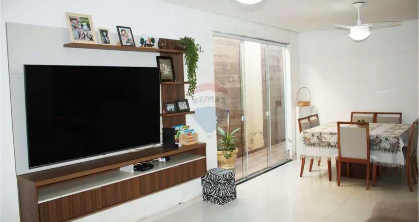 Casa para venda em Jardim Cândida de 194.00m² com 3 Quartos, 1 Suite e 4 Garagens